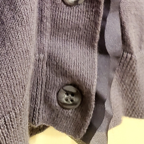 Daisy Fuentes Lavander Chiffon Trim V-neck Button Pocket Cardigan Sweater, PS - Picture 4 of 9